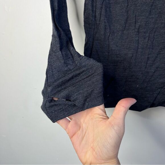 The North Face Men's Charcoal Long Sleeve Wool Baselayer Tee size Small - Picture 10 of 10